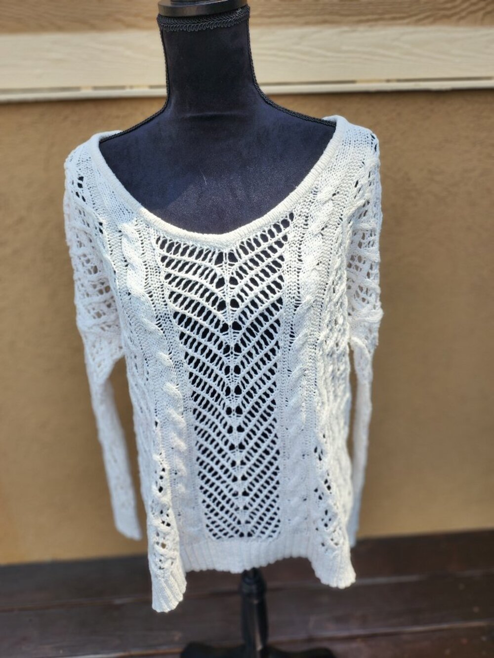 American Eagle Ivory Open Knit Cable Crochet Sweater Size M‎ 100% Cotton - Picture 2 of 10